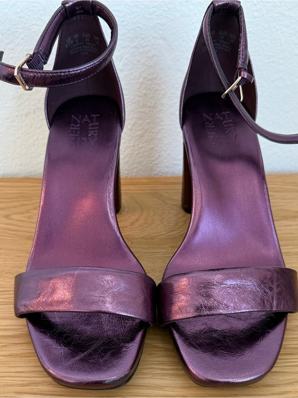 NWOT Naturalizer Metallic Purple Ankle-Strap Block Heel Sandals Size 8.5W